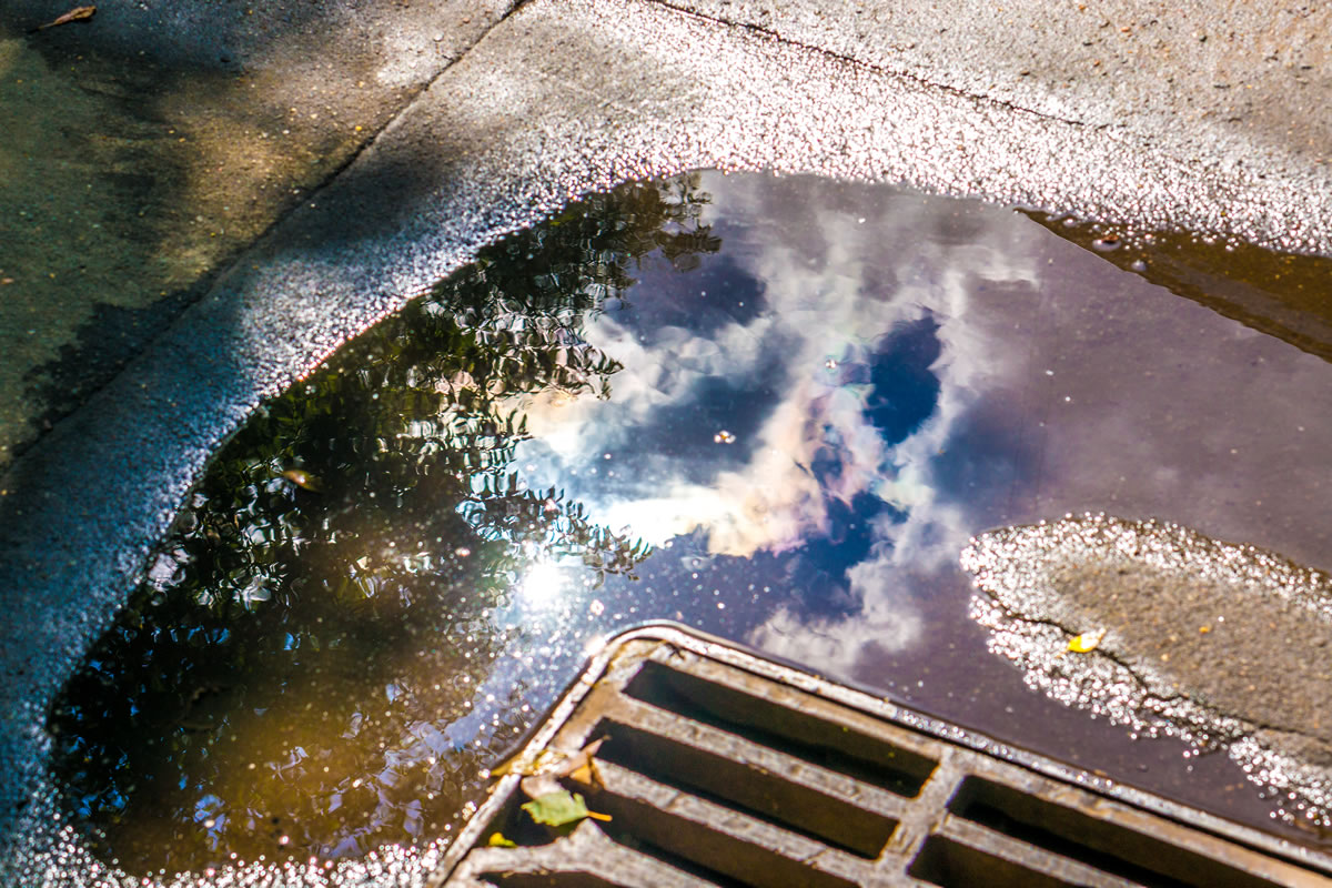 The impact of liquid spills can be minimised using drain covers The impact of liquid spills can be minimised using drain covers